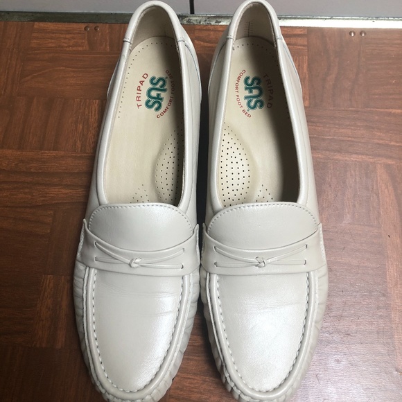NIB Women's Size 9 1/2 S SAS BONE Color Shoes Loafers - Picture 1 of 6
